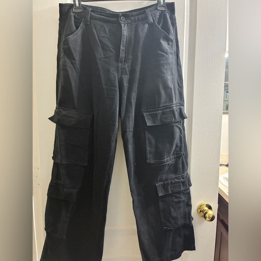 H&M Divided Black Cargo Pants